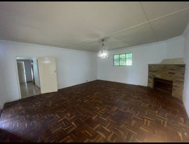 3 BEDROOM HOUSE FOR SALE IN TOWN HILL